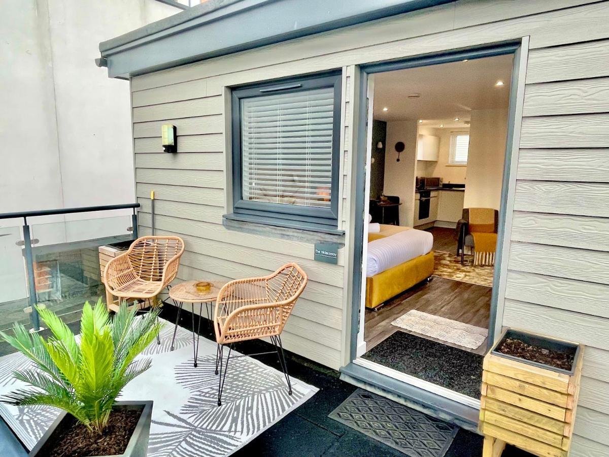 A Cozy Hideaway With Balcony - Close To Beach Bournemouth Dış mekan fotoğraf